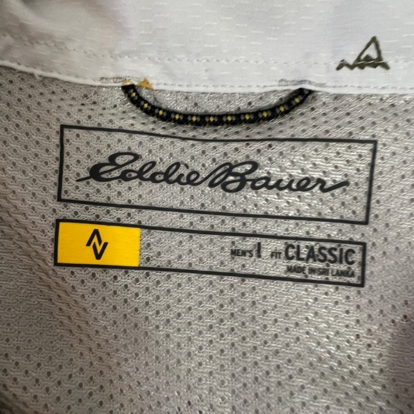 Men’s Eddie Bauer short sleeve button up large classic fit - Picture 5 of 5